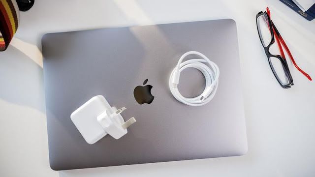 ​Apple MacBook Pro 2014 (13 Inch, Core i7, 8GB RAM, 256GB SSD)