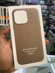 Apple iPhone 14 Leather Case with MagSafe