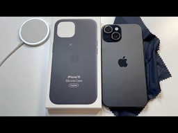 Apple iPhone 15 Silicone Case With MagSafe